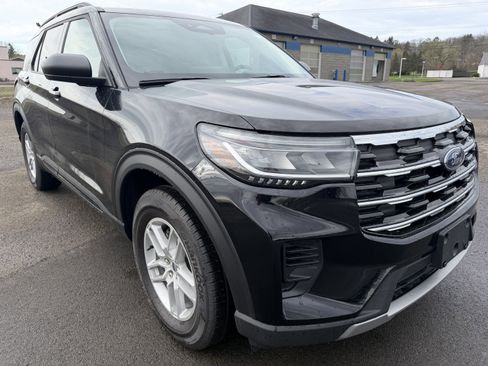New 2026 Ford Explorer Active AWD/4WD image 1