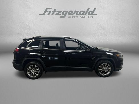 Used 2019 Jeep Cherokee Latitude Plus w/ Comfort/Convenience Group FWD image 7