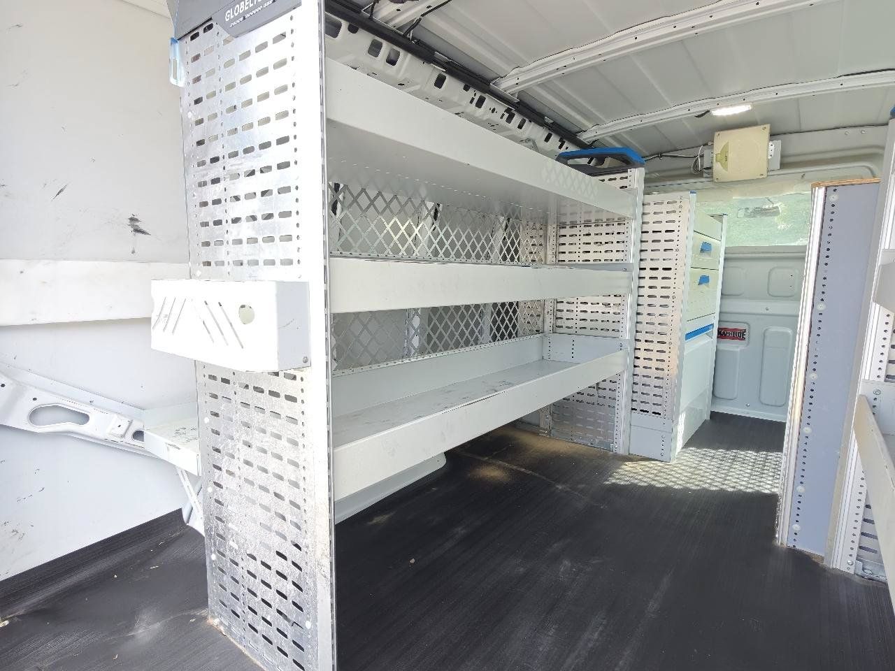 Used 2014 Chevrolet Express 2500 RWD image 13