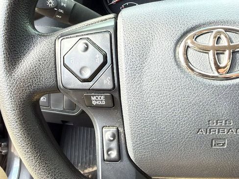 Used 2020 Toyota Tacoma SR w/ SR Convenience Package image 7