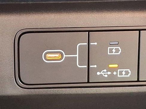 Used 2025 Hyundai Tucson SE image 25