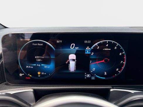 Used 2023 Mercedes-Benz GLB 250 4MATIC w/ Premium Package image 49