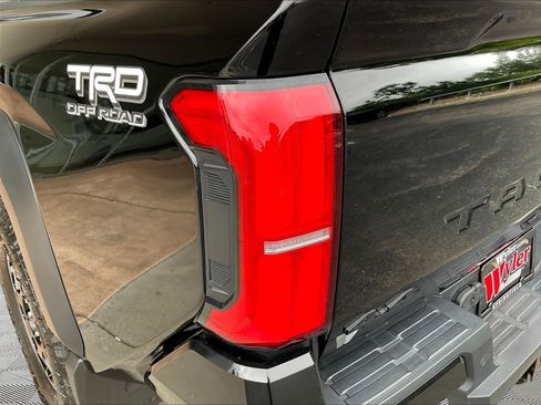 Used 2025 Toyota Tacoma TRD Off-Road w/ TRD Off Road Upgrade Package AWD/4WD image 23