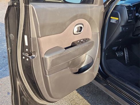 Used 2018 Kia Soul Base w/ Convenience Package image 10