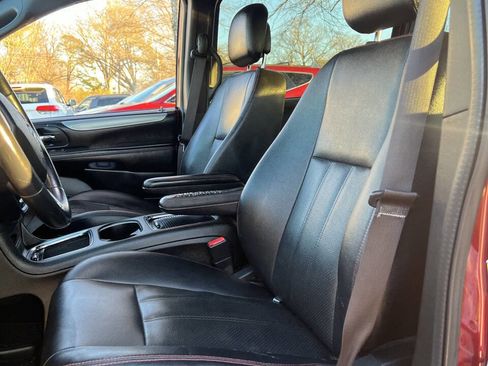 Used 2018 Dodge Grand Caravan GT image 20