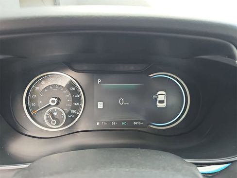 Used 2026 Genesis G70 2.5T Prestige image 22