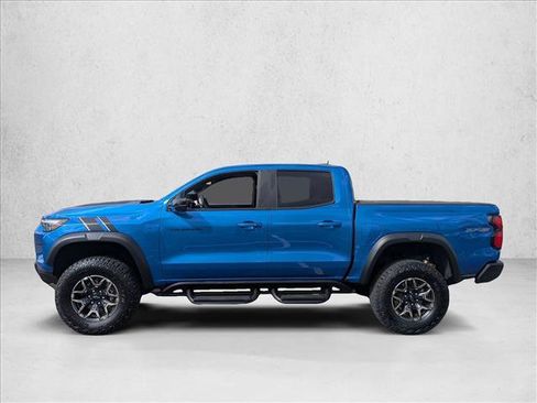 Used 2024 Chevrolet Colorado ZR2 w/ Technology Package AWD/4WD image 9