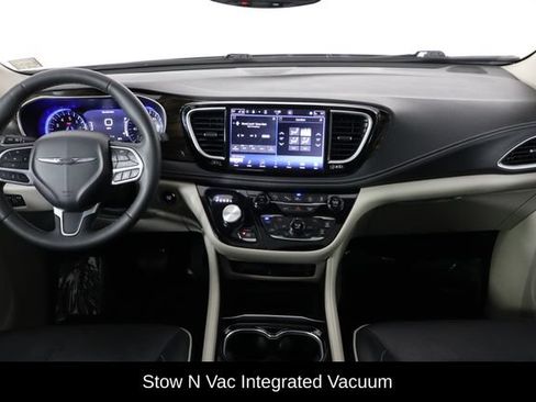 Used 2023 Chrysler Pacifica Limited w/ Uconnect Theater Family Group AWD/4WD image 13