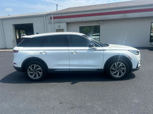 Used 2025 Lincoln Corsair FWD image 4