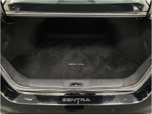 Used 2024 Nissan Sentra S image 6