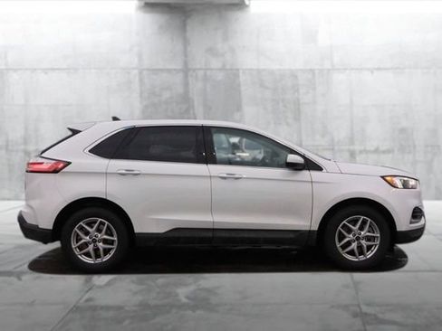 Certified 2024 Ford Edge SEL image 5