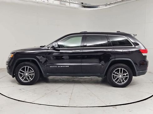 Used 2018 Jeep Grand Cherokee Limited AWD/4WD image 3