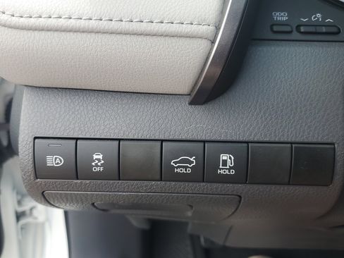 Certified 2023 Toyota Camry LE image 20