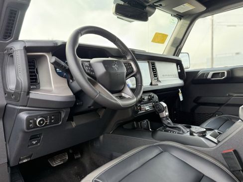 New 2025 Ford Bronco Outer Banks image 12