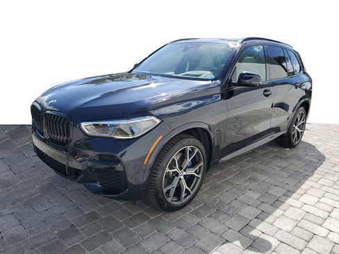 Used 2022 BMW X5 sDrive40i w/ M Sport Package image 3