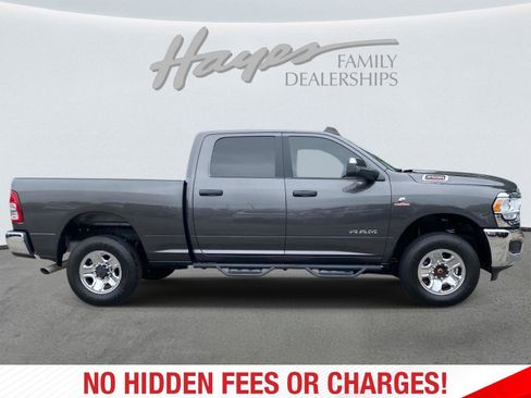 Used 2022 RAM 2500 Big Horn AWD/4WD image 2