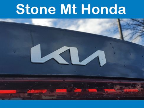 Used 2024 Kia Forte LXS image 7