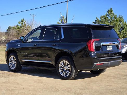 Used 2021 GMC Yukon SLT w/ SLT Premium Package image 4