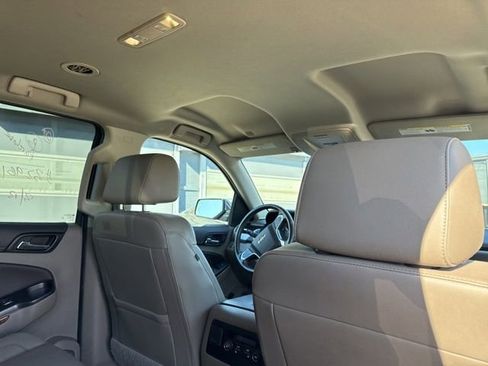 Used 2020 Chevrolet Suburban Premier image 11