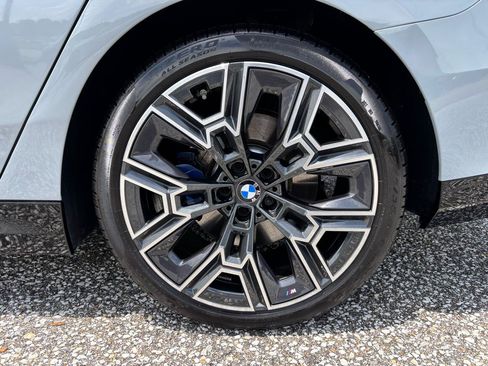 Used 2026 BMW 530i w/ M Sport Package RWD image 28