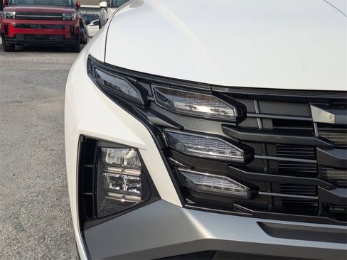 New 2026 Hyundai Tucson SE image 9