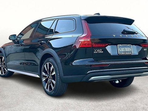 New 2026 Volvo V60 B5 Cross Country Ultra w/ Protection Package Premier image 6