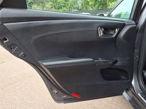 Used 2015 Toyota Avalon Limited FWD image 9