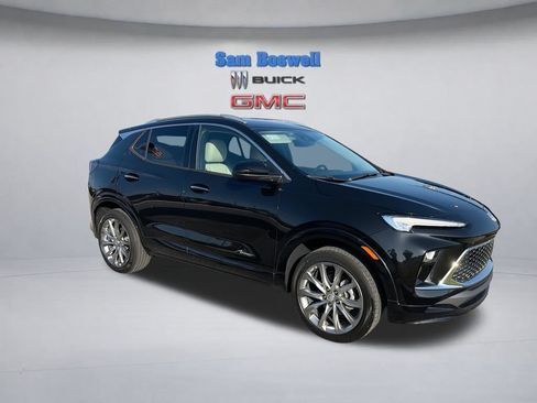 Used 2024 Buick Encore GX Avenir w/ Avenir Convenience Package AWD/4WD image 3
