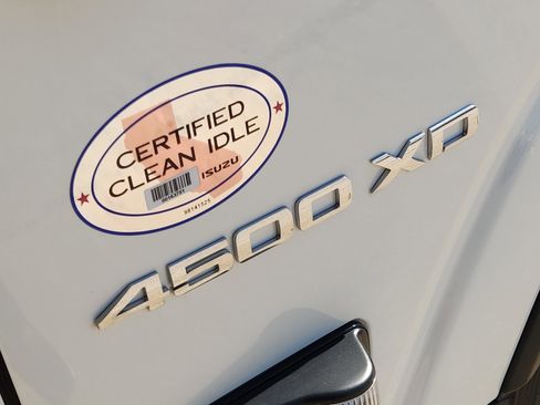 New 2024 Chevrolet Low Cab Forward image 7