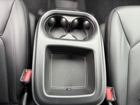 New 2026 Chrysler Pacifica Select FWD image 22