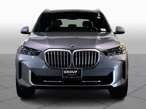 Used 2024 BMW X5 xDrive40i w/ Premium Package image 4