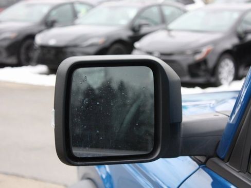 Used 2023 Ford Bronco Badlands image 7