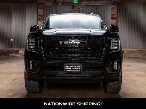 Used 2023 GMC Yukon XL Denali Ultimate image 4
