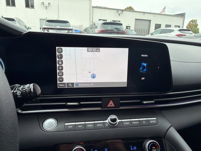 Used 2024 Hyundai Elantra SEL FWD image 27