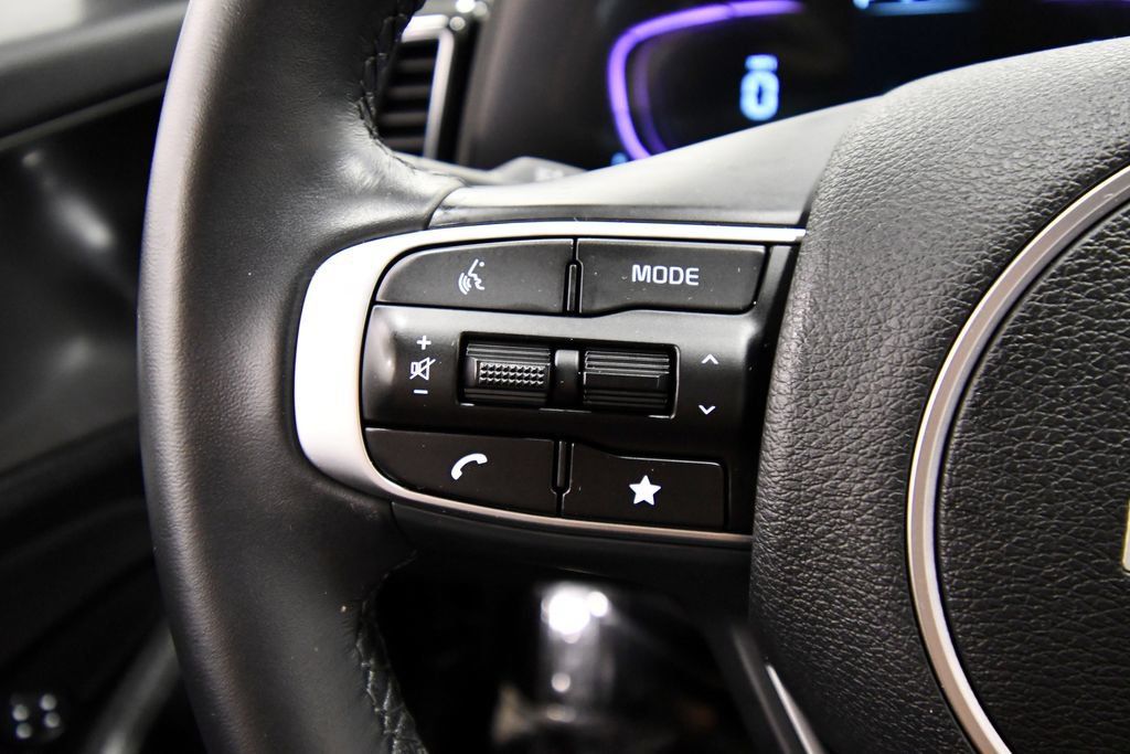 Certified 2025 Kia Sportage EX AWD/4WD image 20