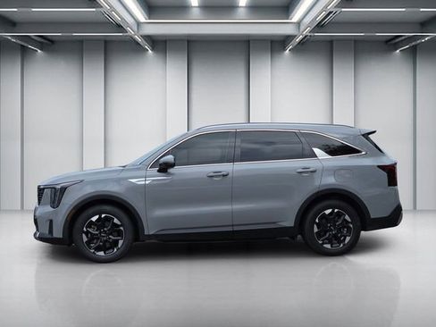 Certified 2024 Kia Sorento S FWD image 7