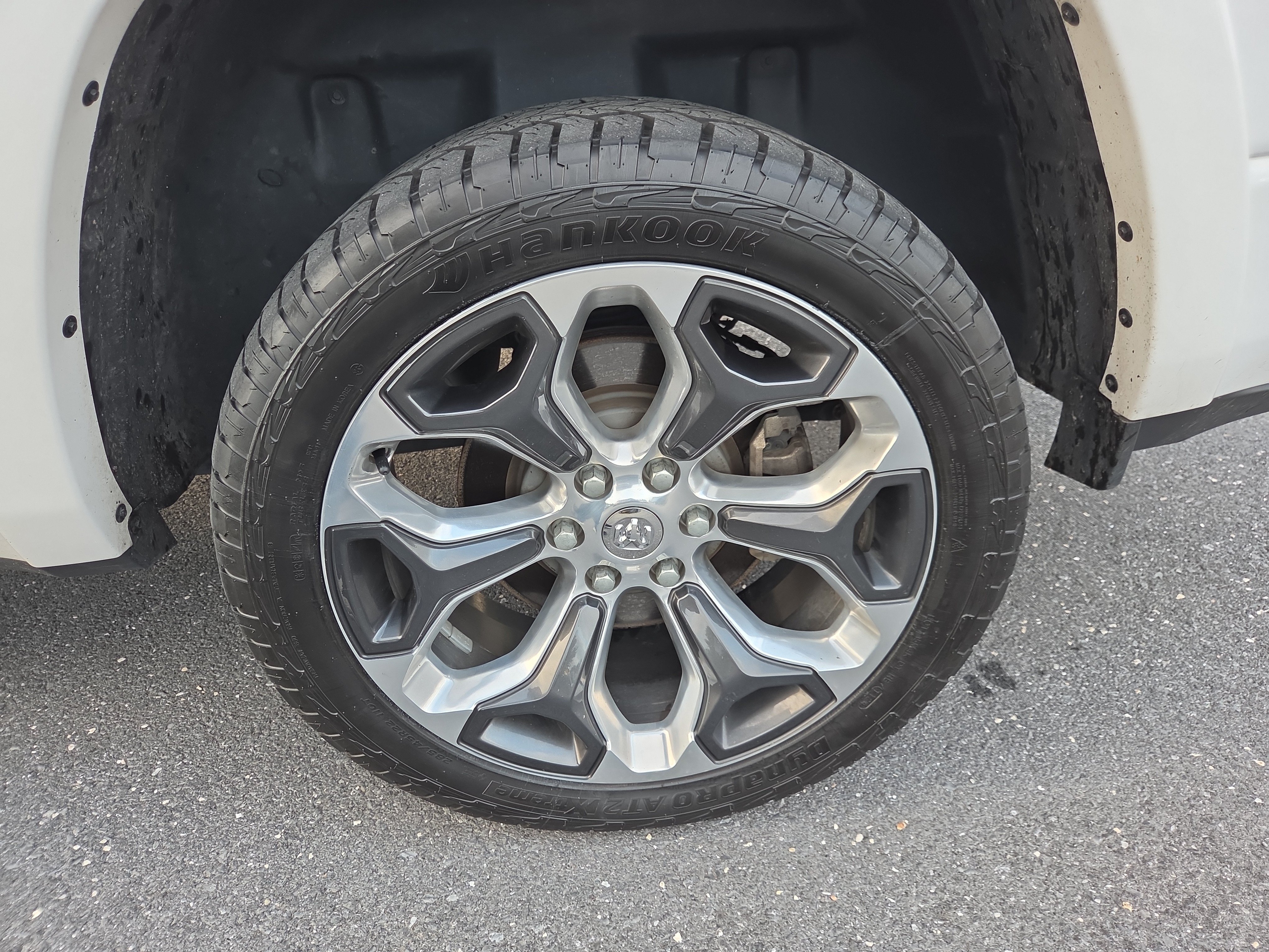Used 2019 RAM 1500 Limited AWD/4WD image 29