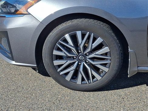 Used 2023 Nissan Altima 2.5 SV image 8