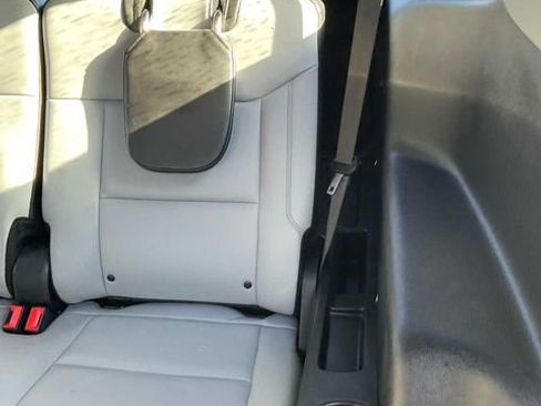 Used 2021 Ford Explorer XLT w/ Equipment Group 202A AWD/4WD image 48