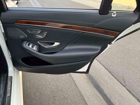 Used 2015 Mercedes-Benz S 550 Sedan image 55
