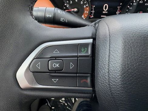 Used 2023 Jeep Compass Limited image 17