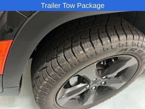 Used 2024 Jeep Grand Cherokee Limited w/ Luxury Tech Group II image 5