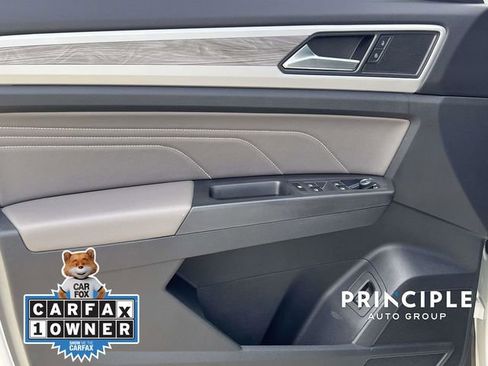 Used 2023 Volkswagen Atlas Cross Sport SE w/ Panoramic Sunroof Package FWD image 12