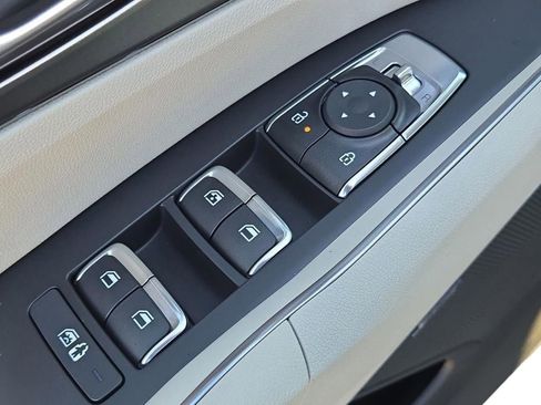 New 2026 Kia Sorento EX w/ EX Premium Package FWD image 16