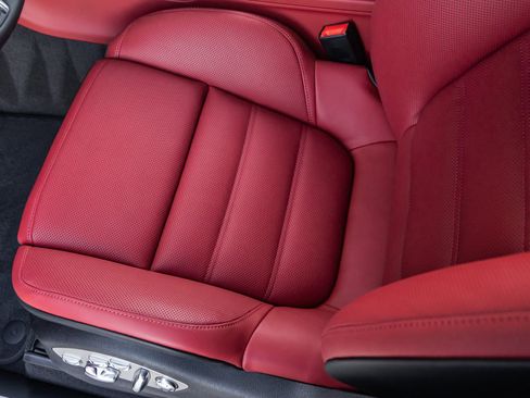 New 2026 Porsche Macan S image 25