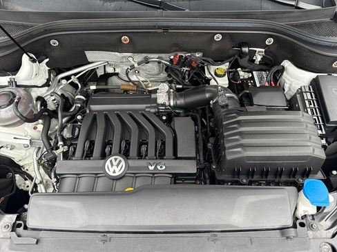 Used 2019 Volkswagen Atlas SEL Premium image 28