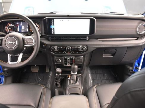 Used 2024 Jeep Wrangler Sahara w/ Technology Group image 11