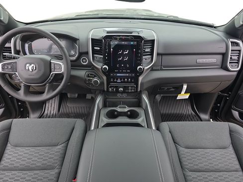 New 2026 RAM 1500 Big Horn AWD/4WD image 9