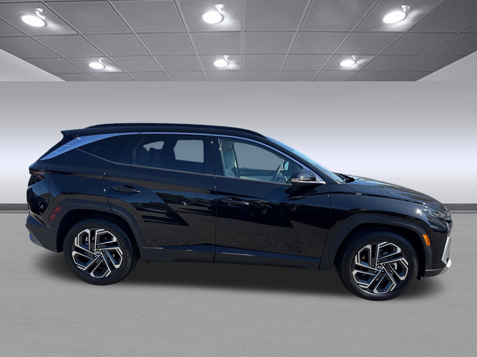 New 2026 Hyundai Tucson Limited FWD image 4
