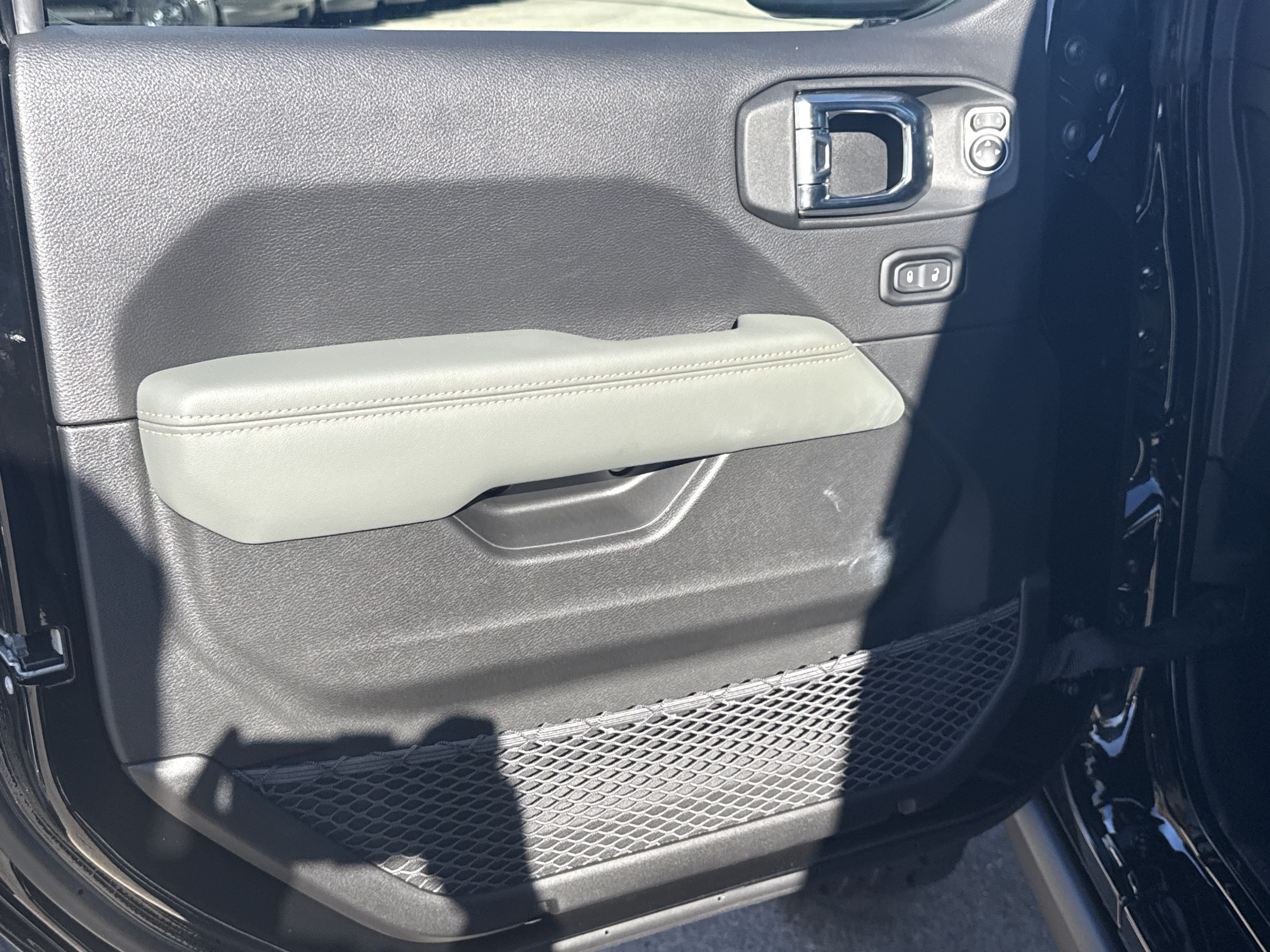 New 2026 Jeep Gladiator Mojave AWD/4WD image 10